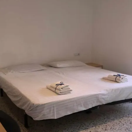 Apartament Thames Hutt-008335 *